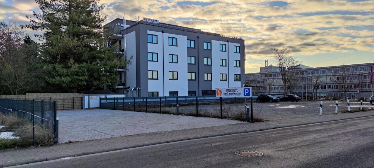 Sunset Hotel Kelsterbach Exterior photo